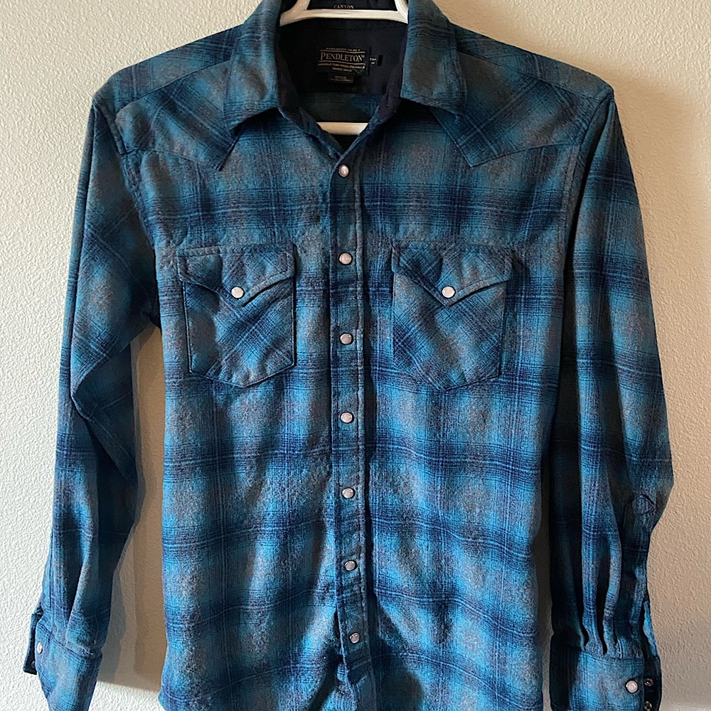 Men’s Pendleton shirt